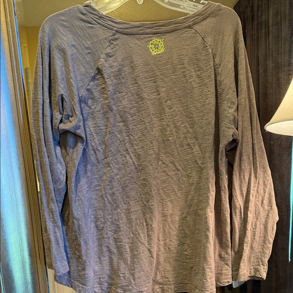 NATURAL LIFE Gray 3/4 Length Sleeve Tee with Camper Graphics - Picture 4 of 5